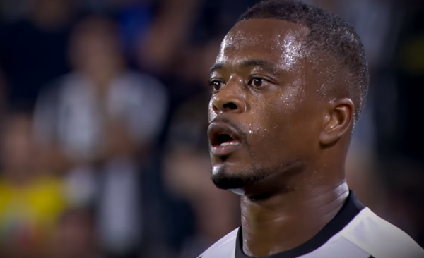 Evra: Nếu ai đó không muốn ở J