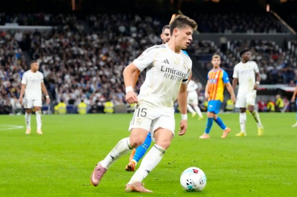 Phóng viên: Hôm nay Guler đã c