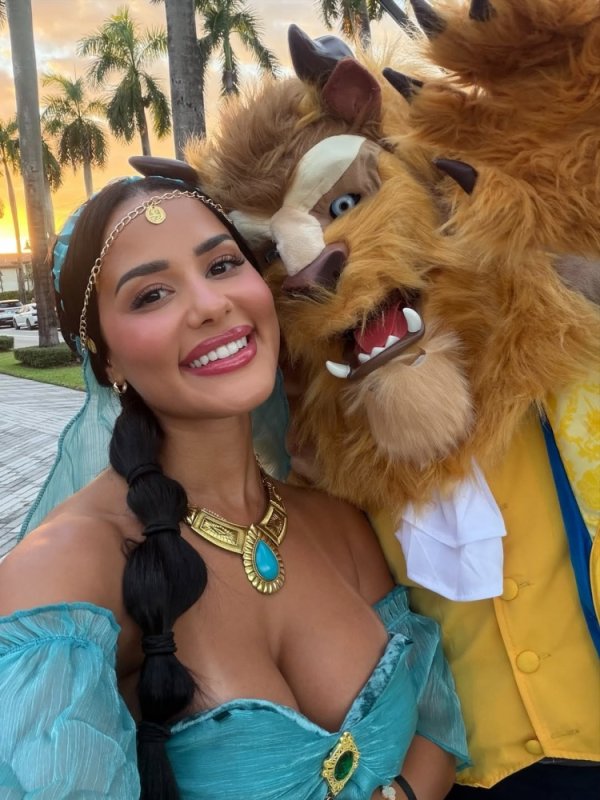 Thân hình vô cùng nóng bỏng! B