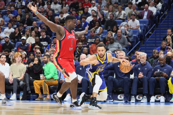 Pool& Looney chiến đấu với